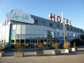 Life Hotel