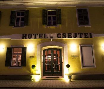 Hotel Csejtei