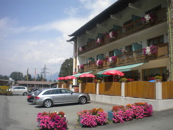 Hotel Aurach