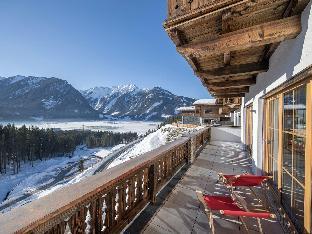 Luxury Chalet in Neukirchen near Wildkogel Ski Arena