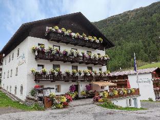 Cosy Apartment in Vent with Terrace