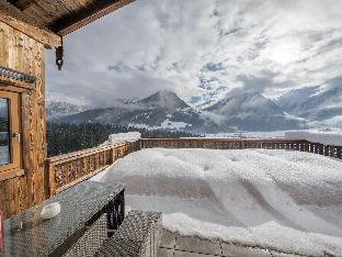 Ornate Chalet in Neukirchen near Wildkogel Ski Arena