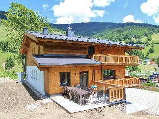 Luxury Chalet in Saalbach-Hinterglemm near Ski Area