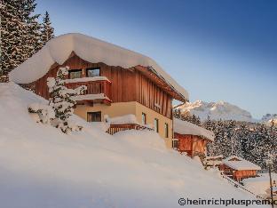 Chalet in Annaberg-Lungotz with shared Sauna