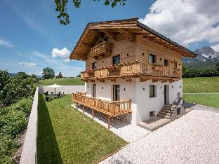 Holiday home with garden near Ellmau in Tyrol