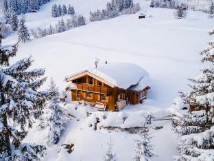 Cosy hut with sauna and fantastic view